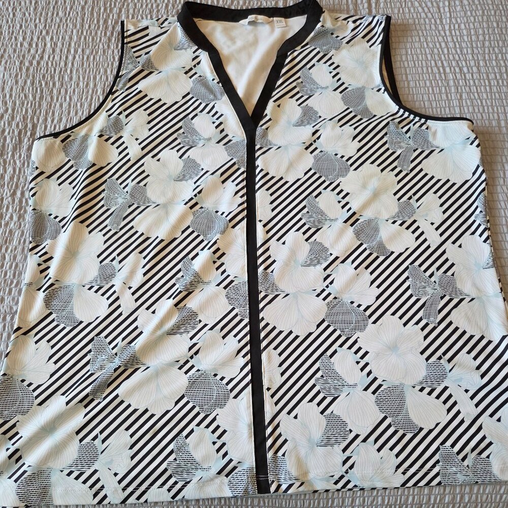 Lady Hagen- Floral Golf  Top- XXL